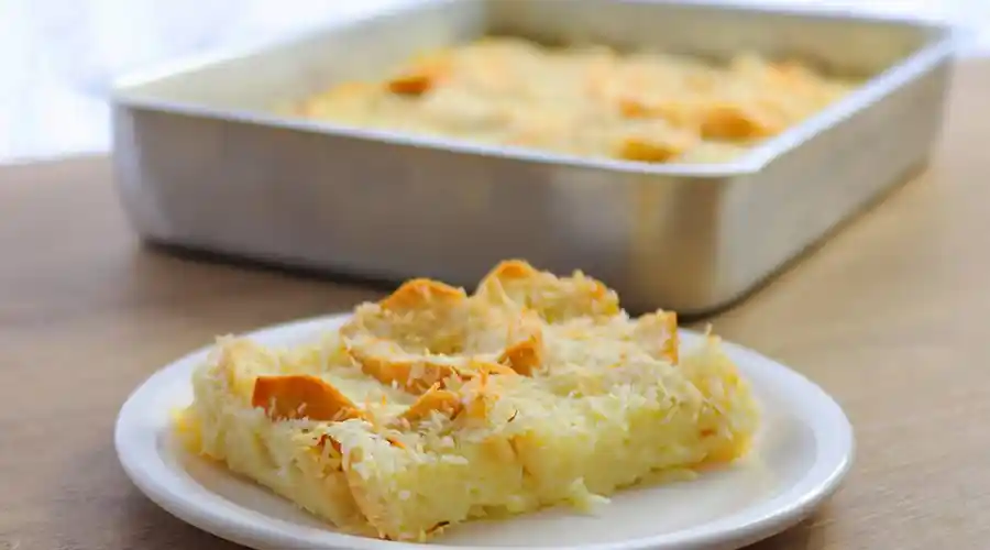 Torta de Pão Velho Tradicional da Culinária Caseira